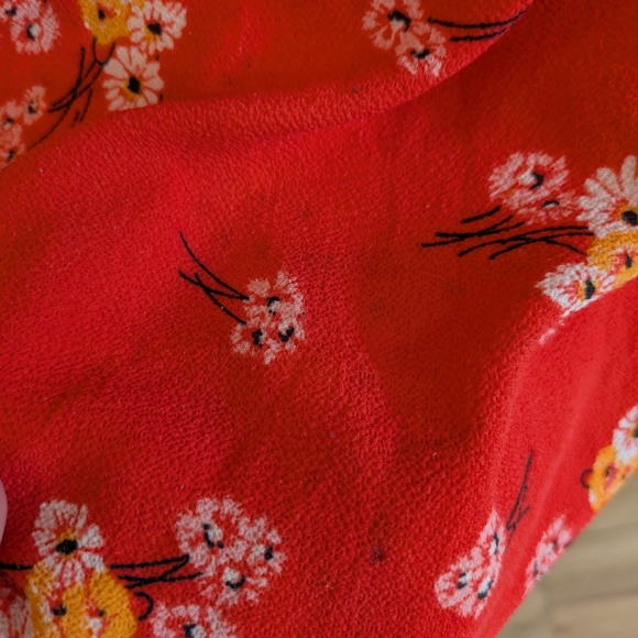 Maurices Red Floral Blouse – US XL - Picture 4 of 5